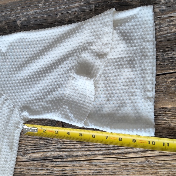 Classic Editions Off White Textured Swiss Dot Tiered Flutter Sleeve Top XL - Picture 13 of 13